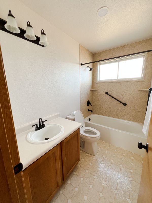 Top Bathroom Remodeling Companies in Louisburg, KS
